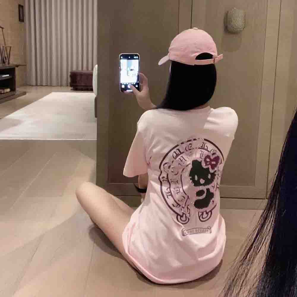 한국어 버전 헬로 키티 다이아몬드 프린트 여성 티셔츠  - Embellish Knit 리뷰 및 가격