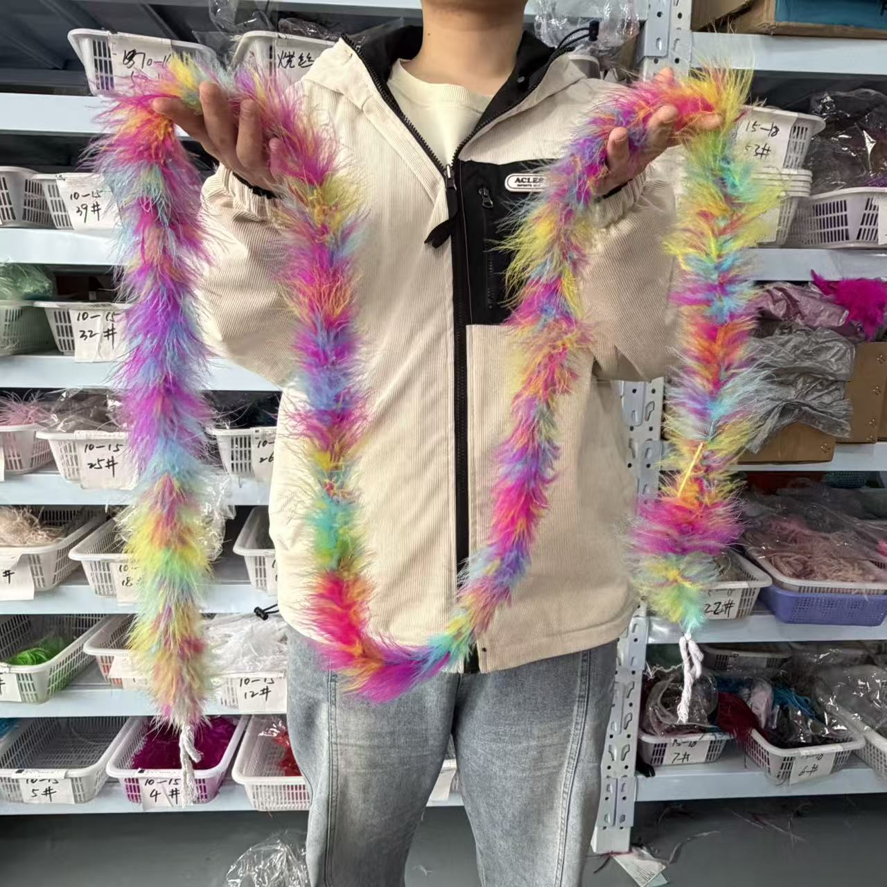 다채로운 색상의 2미터 마라부 깃털 보아, 리본 숄에  - Feather Trim Marabou 리뷰 및 가격