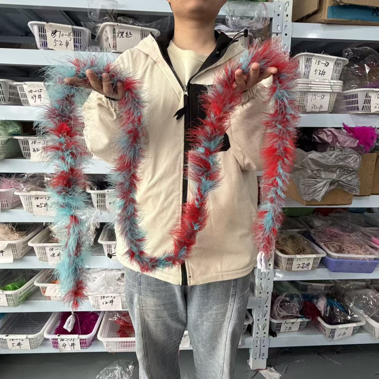 다채로운 색상의 2미터 마라부 깃털 보아, 리본 숄에  - Feather Trim Marabou 리뷰 및 가격